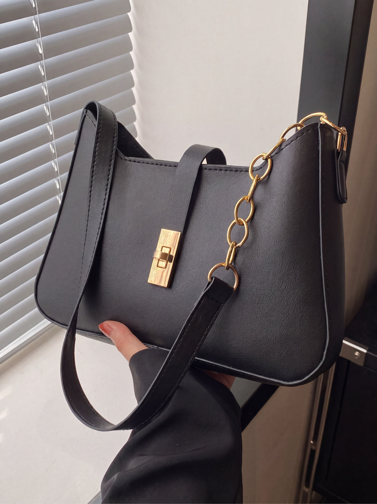 Classic Lock Bag