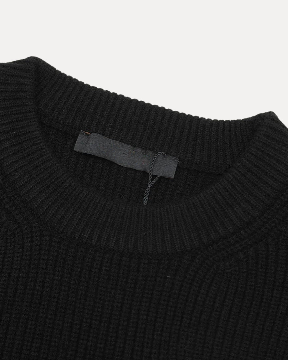 DETAILED KNIT SWEATER