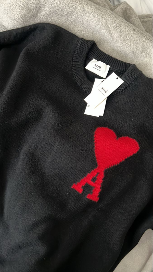 OUR AMI - HEART SWEATER WORN WORLDWIDE