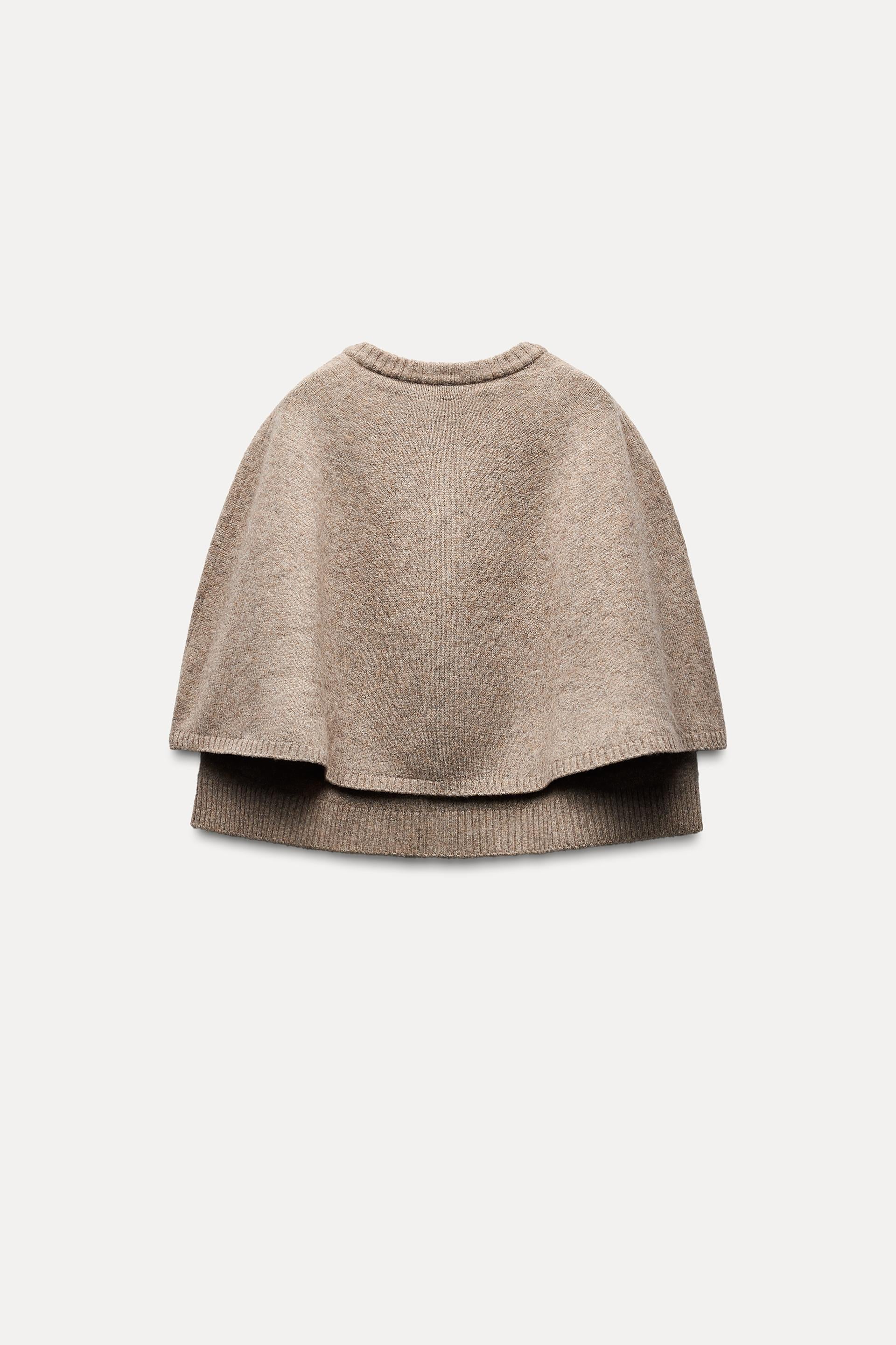 VESTE CAPE EN TRICOT