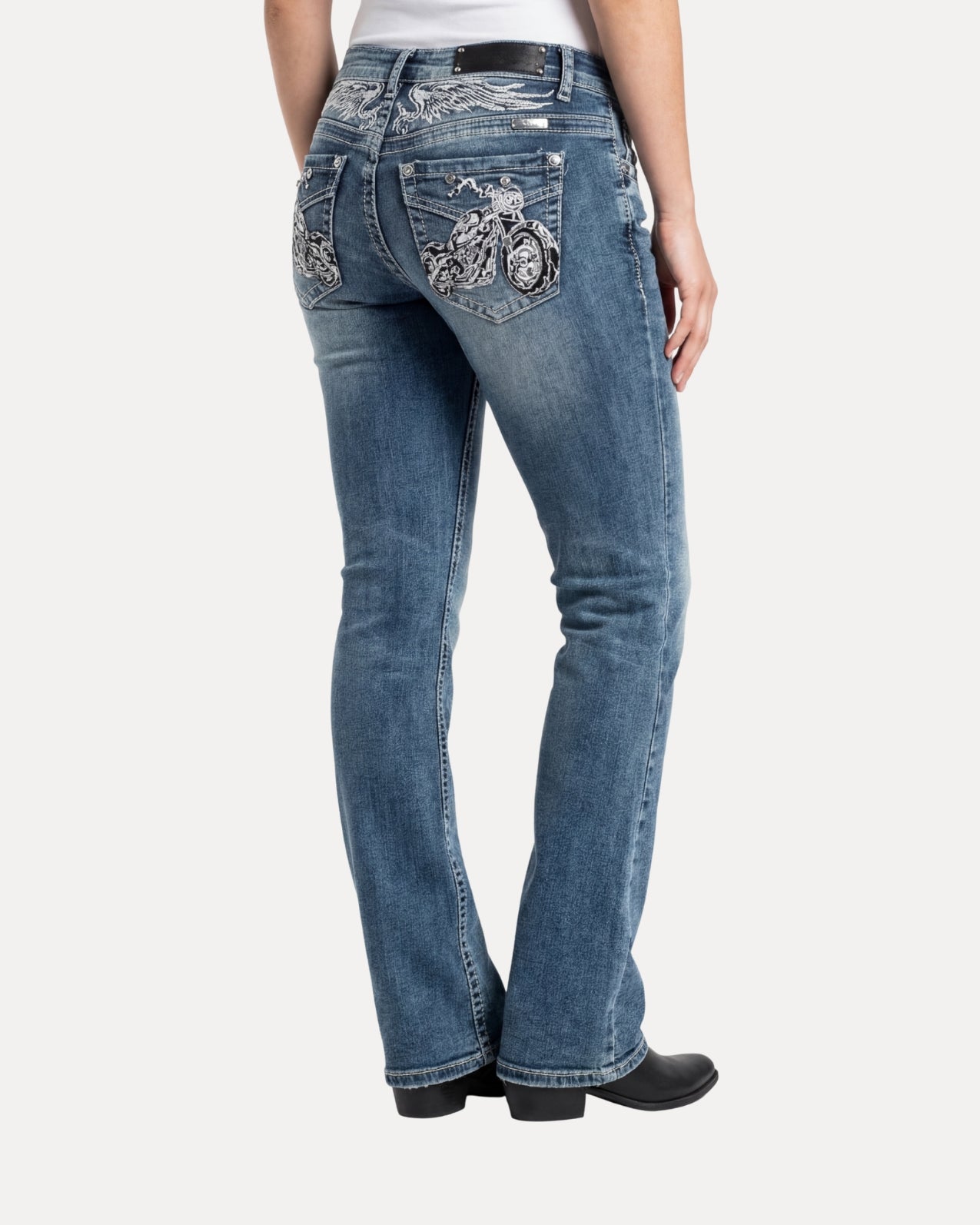 Jean droit déchiré