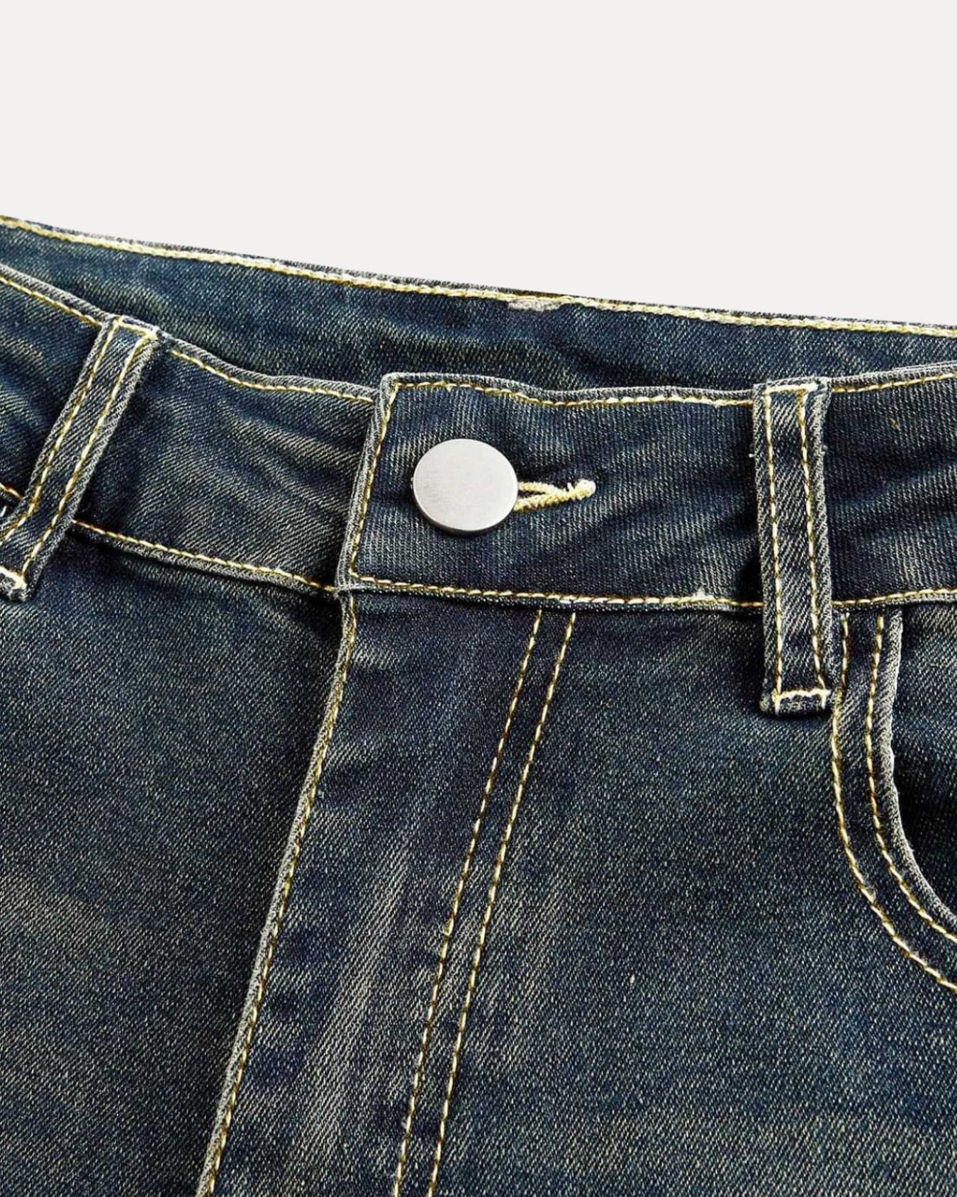 Jean droit déchiré