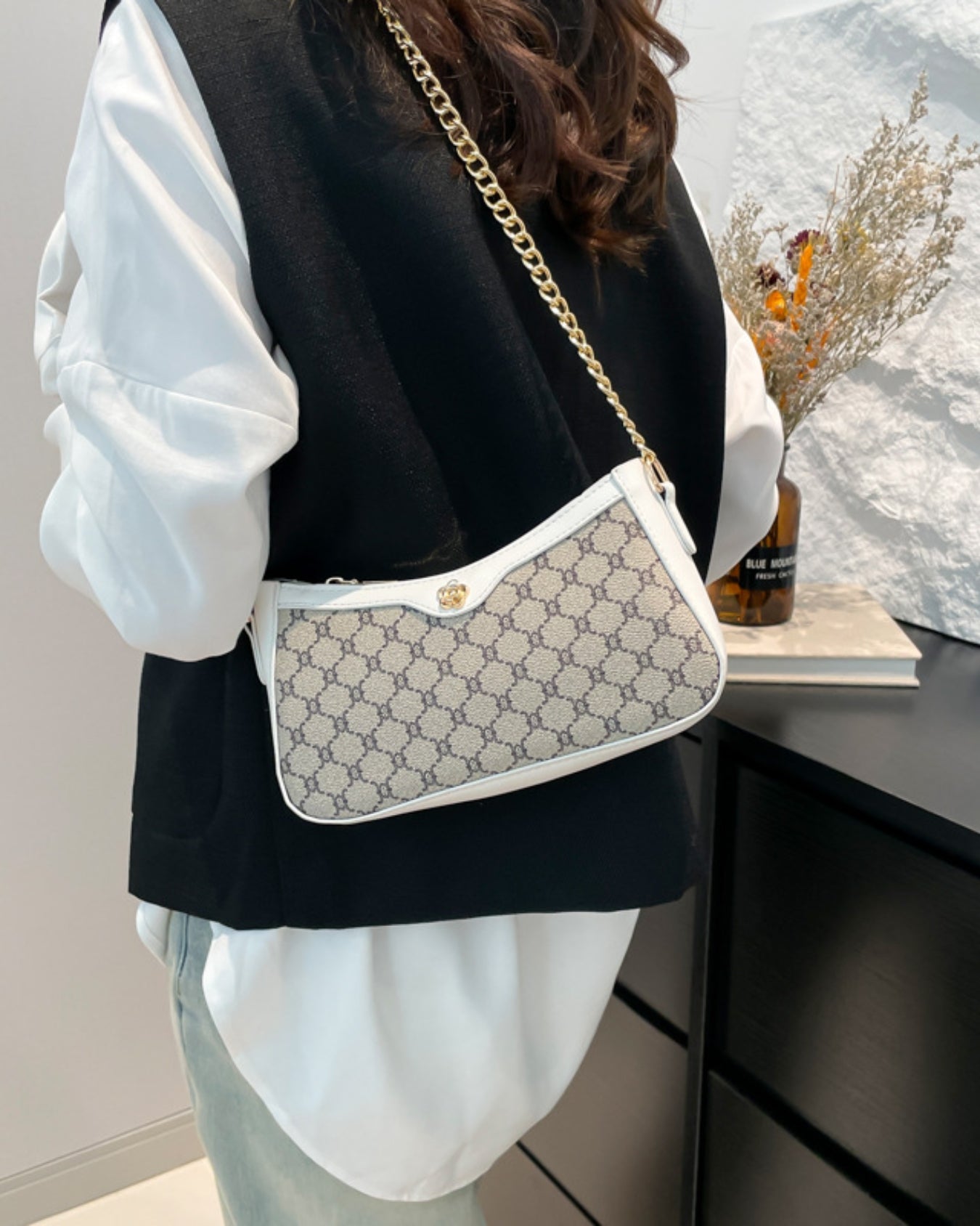 Chain Shoulder Bag